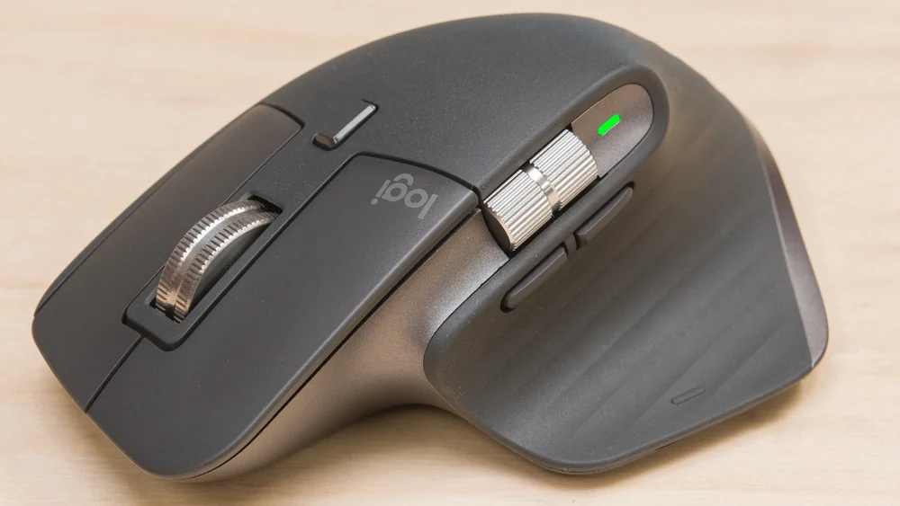 Logitech разделит линейку мышей: Европа получит модели со съёмными аккумуляторами из-за новых правил ЕС