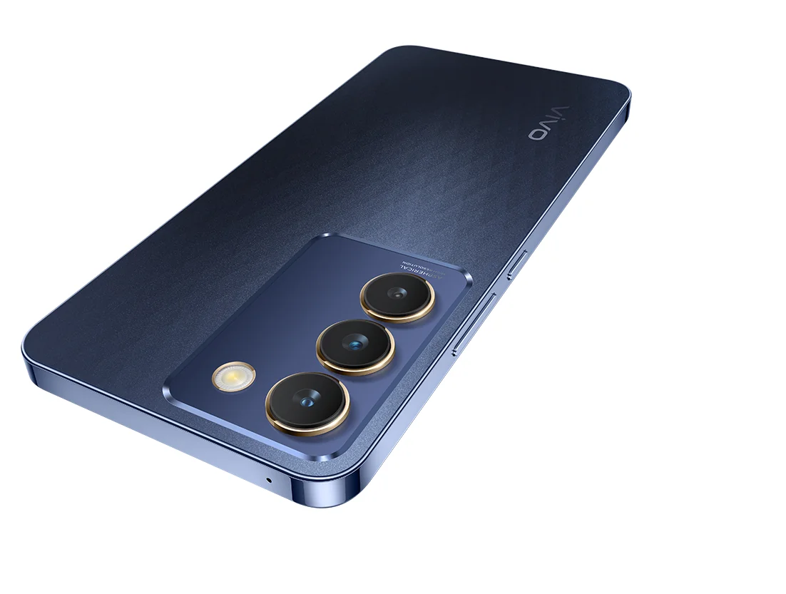 Vivo представила V80 Lite 5G с батареей 7050 мА·ч и защитой IP69 за $450