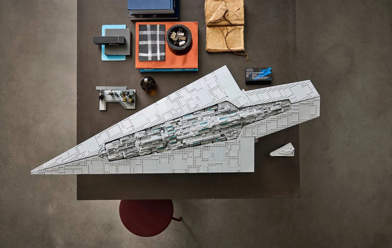 LEGO представила коллекционный набор «Исполнитель» — флагман Дарта Вейдера из «Империи наносит ответный удар»