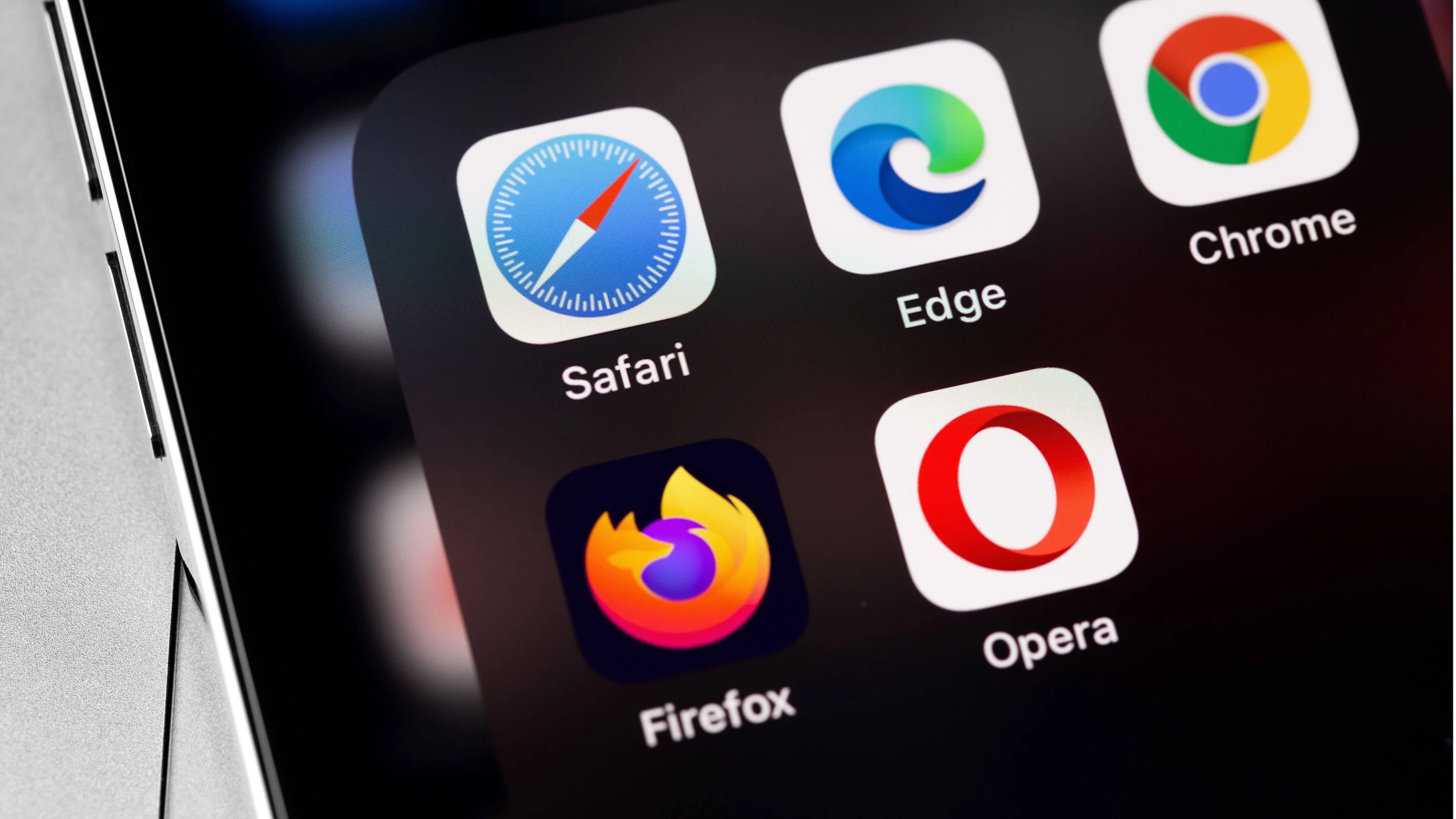 браузеры на iOS с движком WebKit: Safari, Chrome, Firefox, Onion Browser
