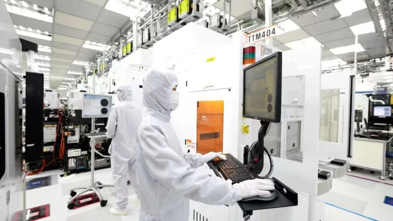 чистая комната производства памяти HBM