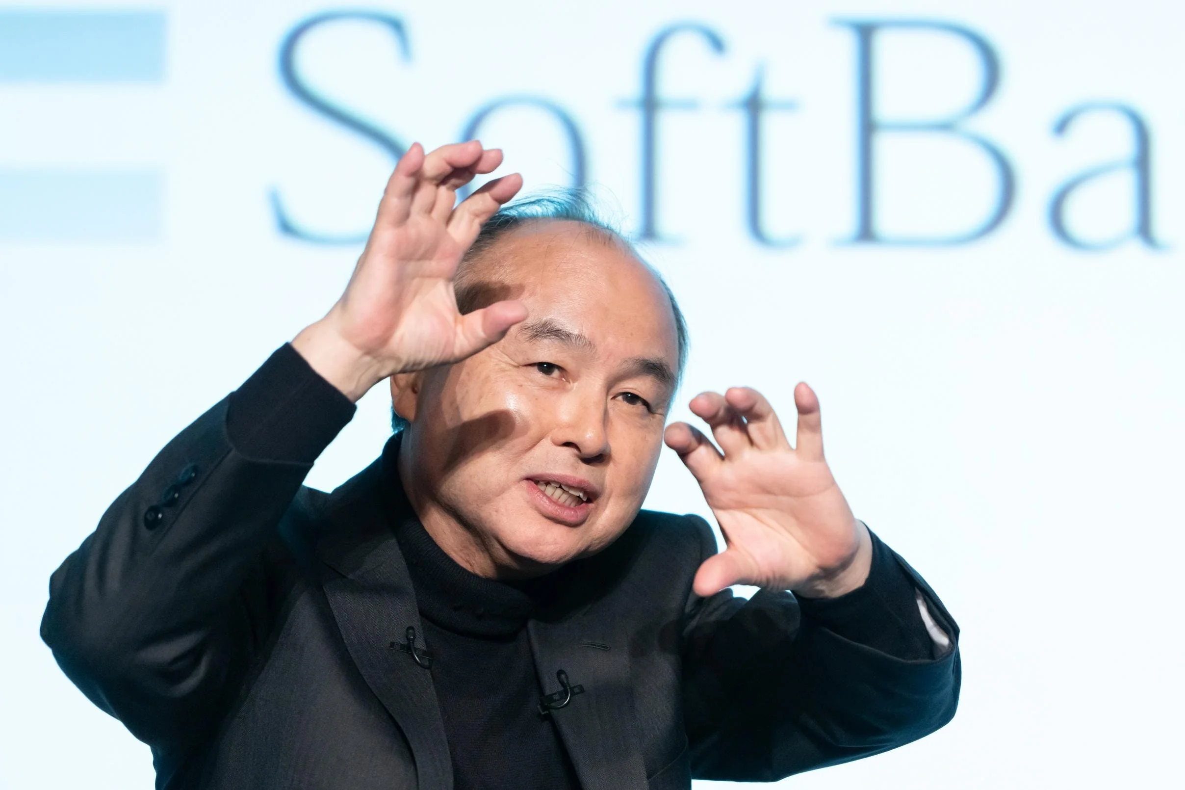 Масаёси Сон на презентации отчета SoftBank