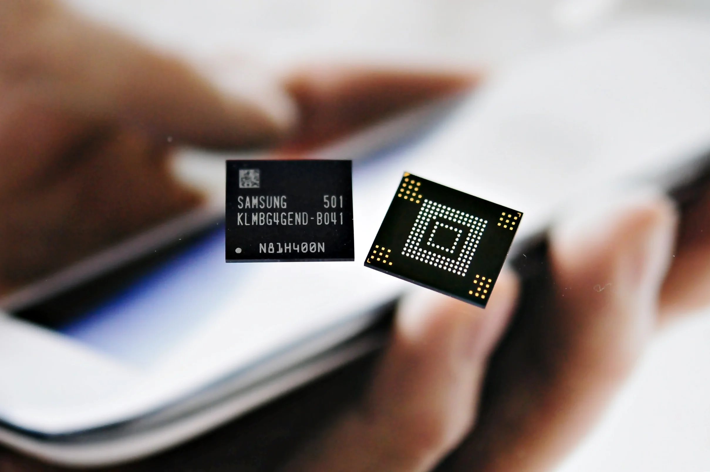 чипы памяти Samsung DRAM NAND