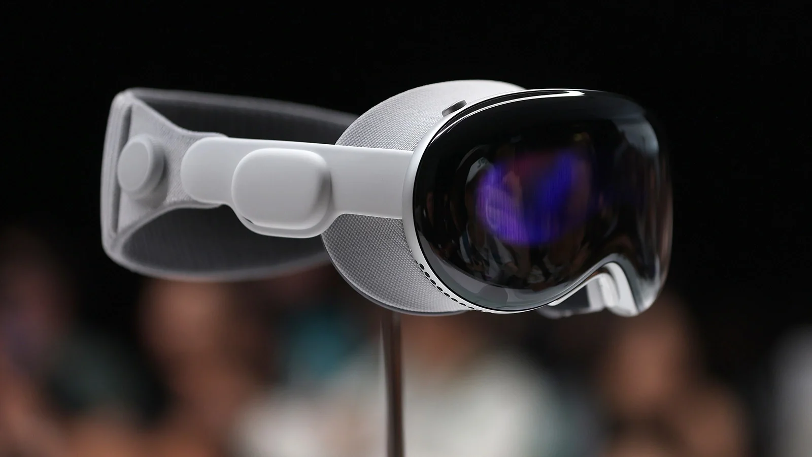 гарнитура Apple Vision Pro