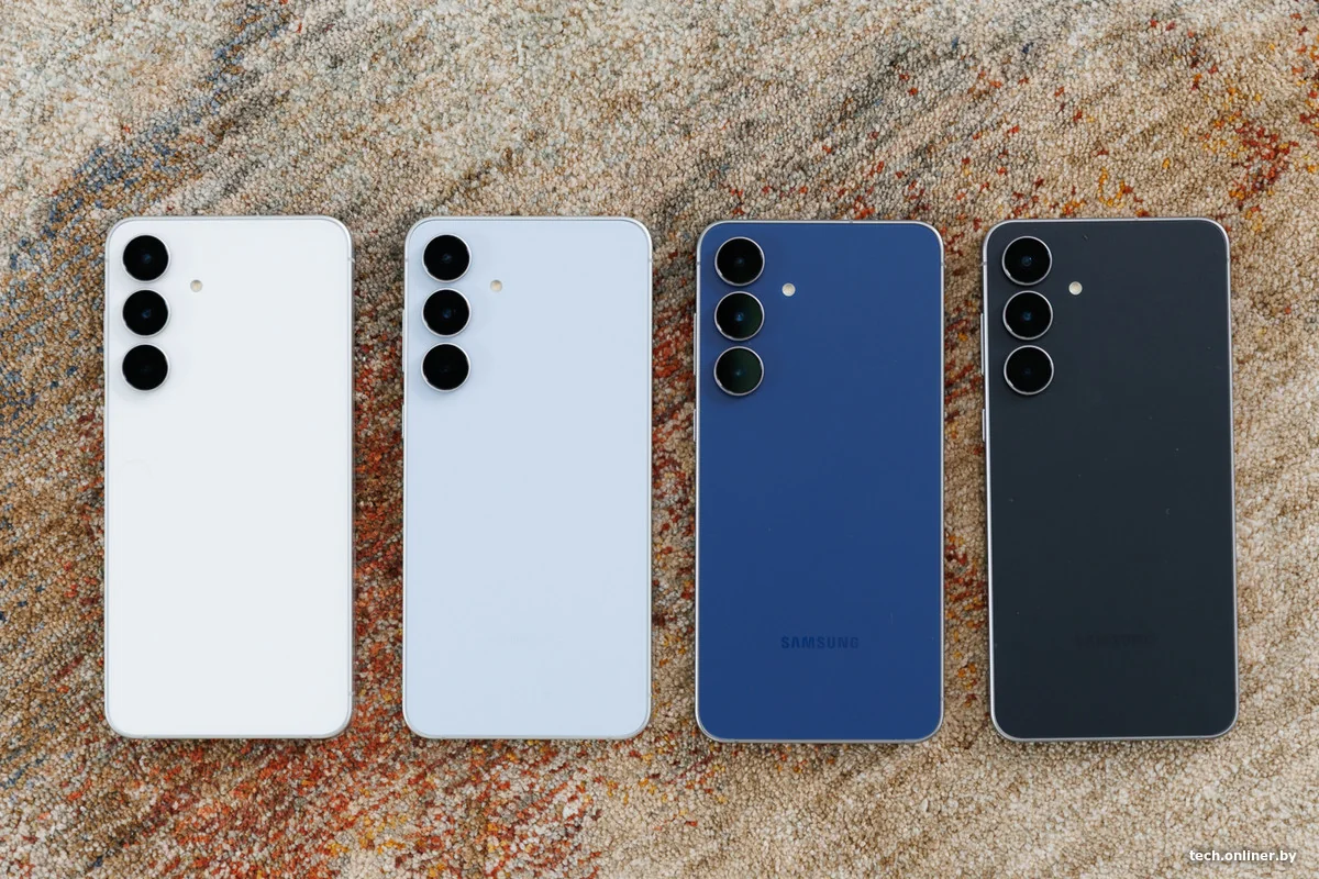 Samsung Galaxy S26 FE в цвете Blueberry на видео распаковки