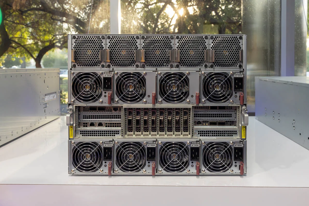 серверы Super Micro Computer с GPU Nvidia