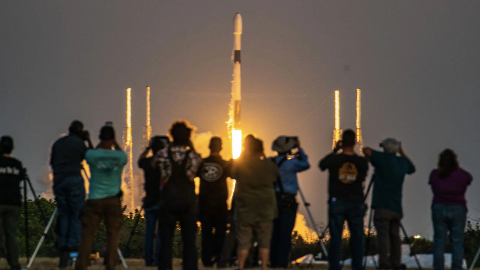 ракета Falcon 9 на старте