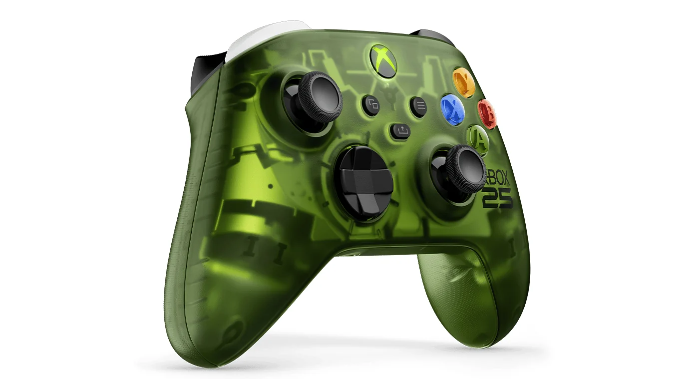 Коллекция аксессуаров Xbox 25th Anniversary в полупрозрачном зелёном корпусе