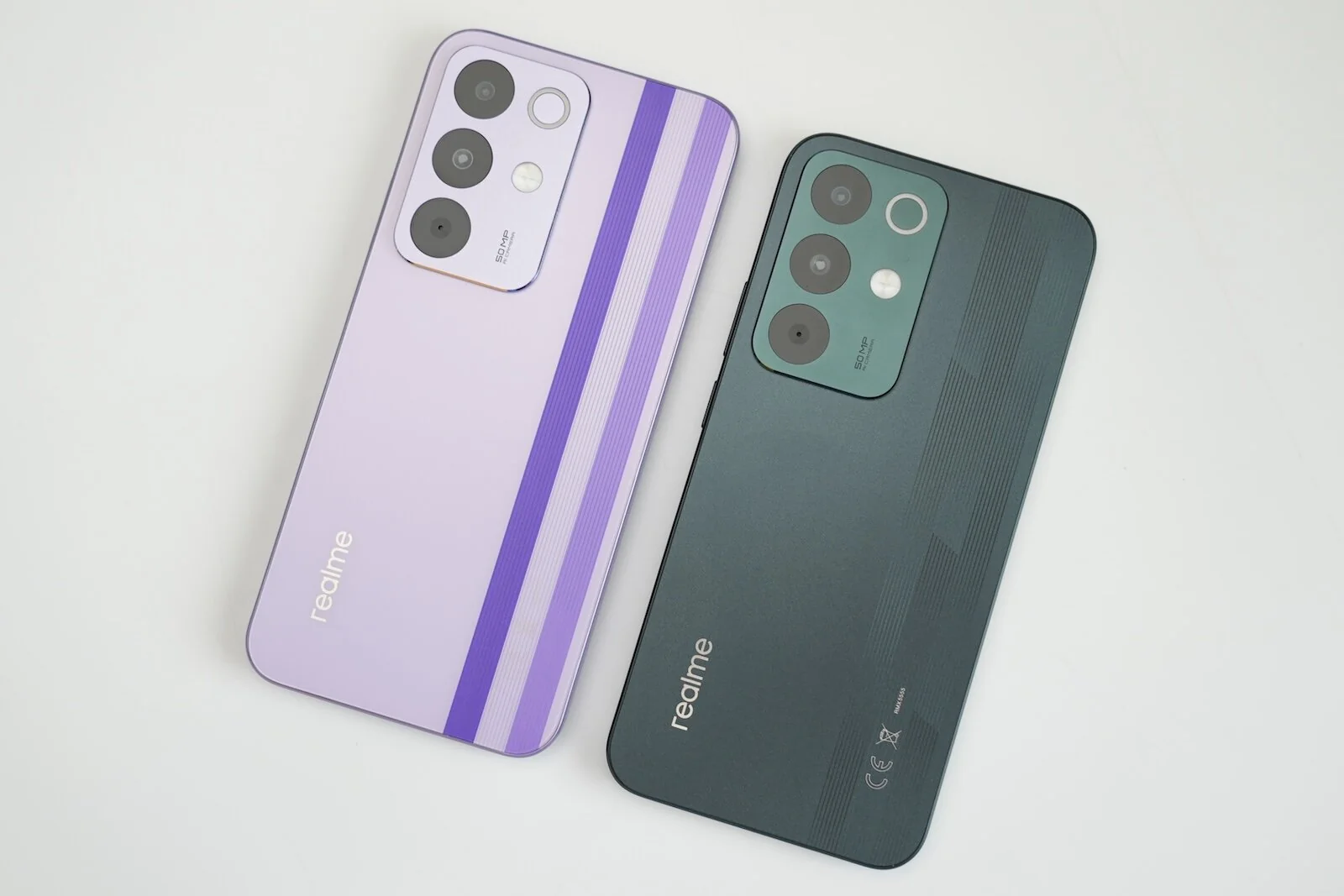 Realme P4s в цвете Titanium Grey с указанием толщины корпуса 8,6 мм