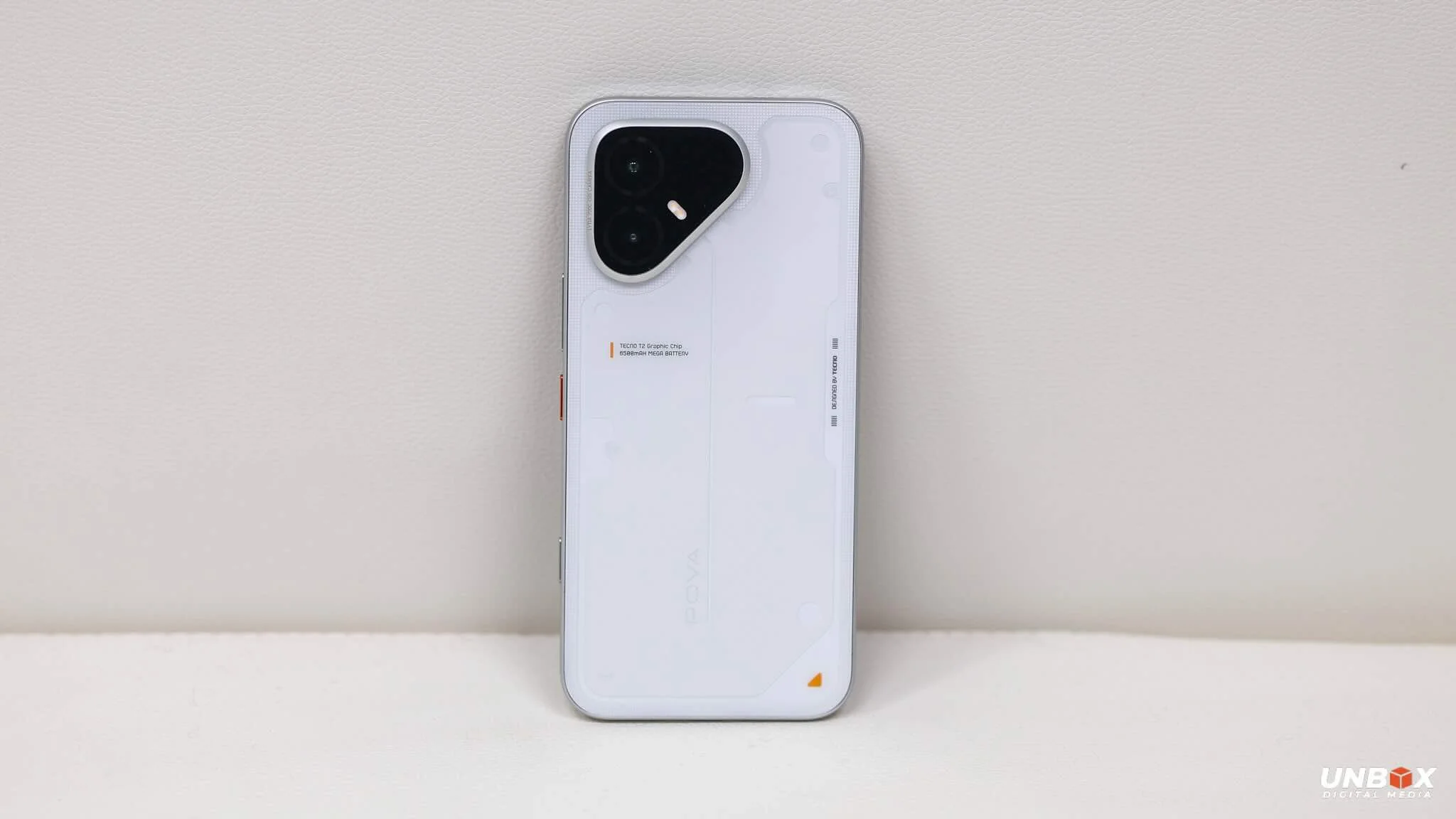 смартфон Tecno Pova 8 Pro 5G с AMOLED-экраном