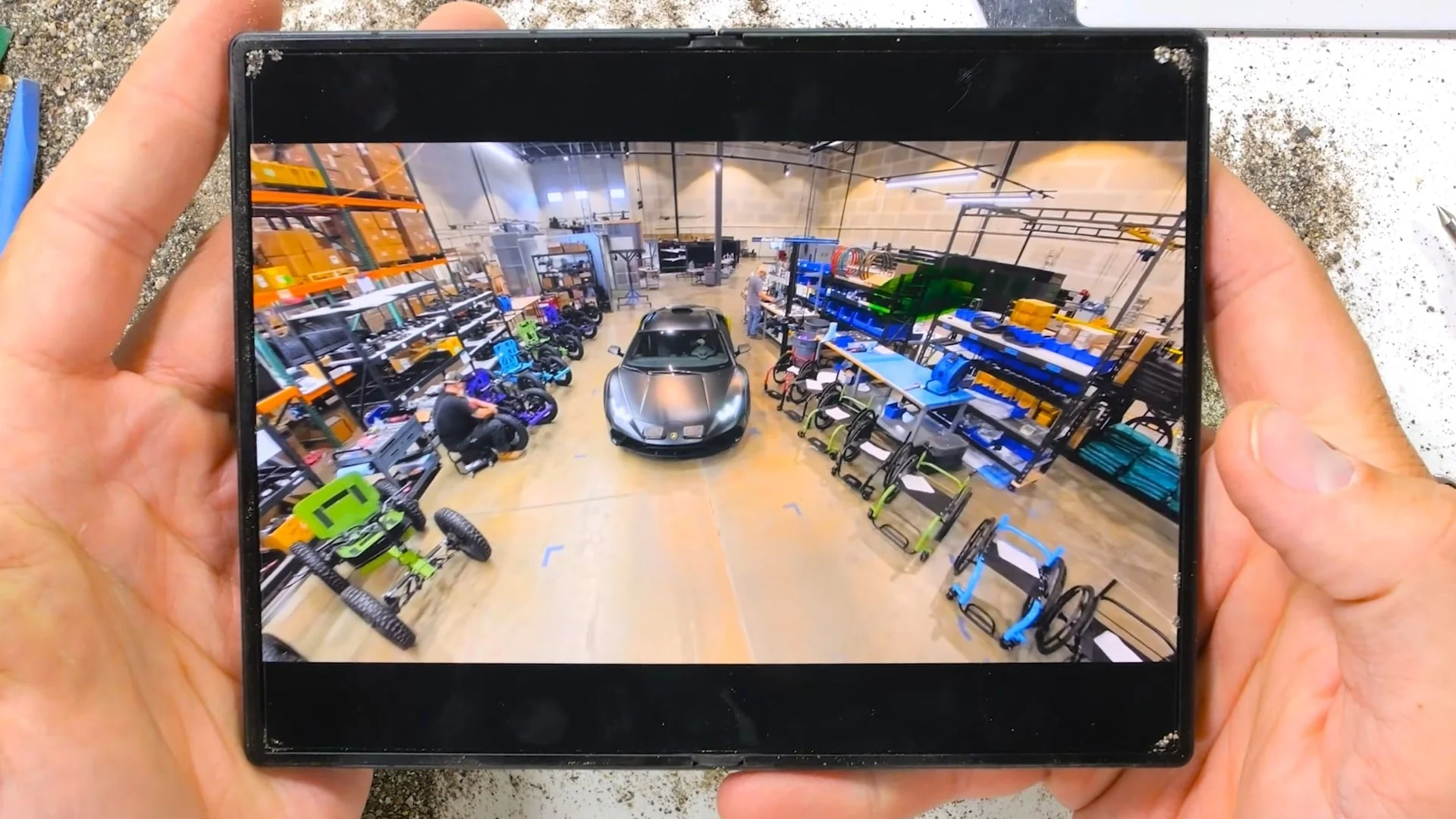 разборка Samsung Galaxy Z Fold 8 Ultra после теста JerryRigEverything