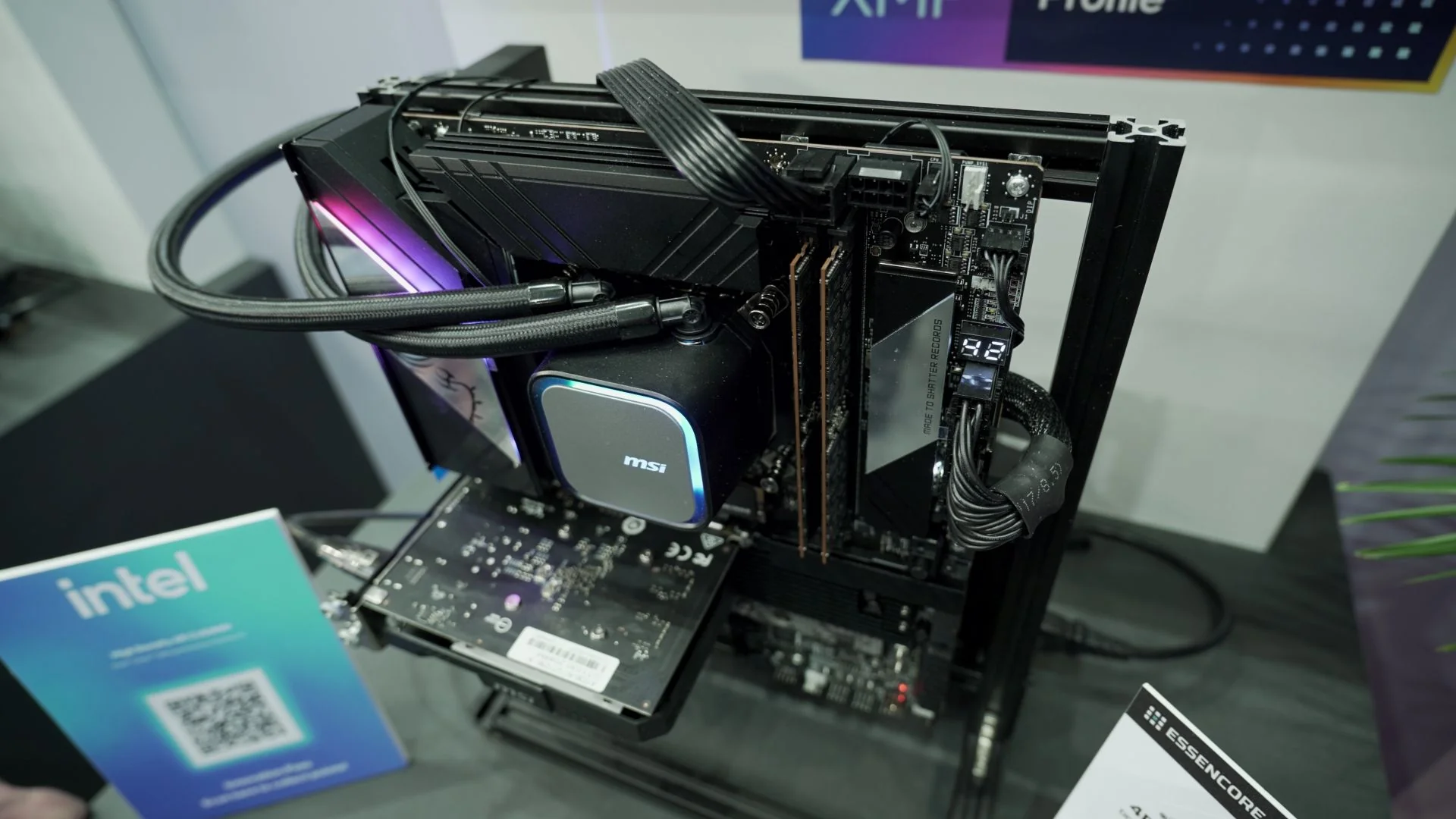 Модули DDR5 и SSD для ПК