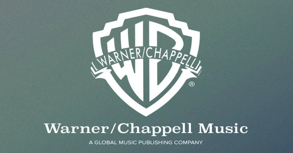 Логотипы Sony Music Publishing и Warner Chappell Music на фоне судебного документа